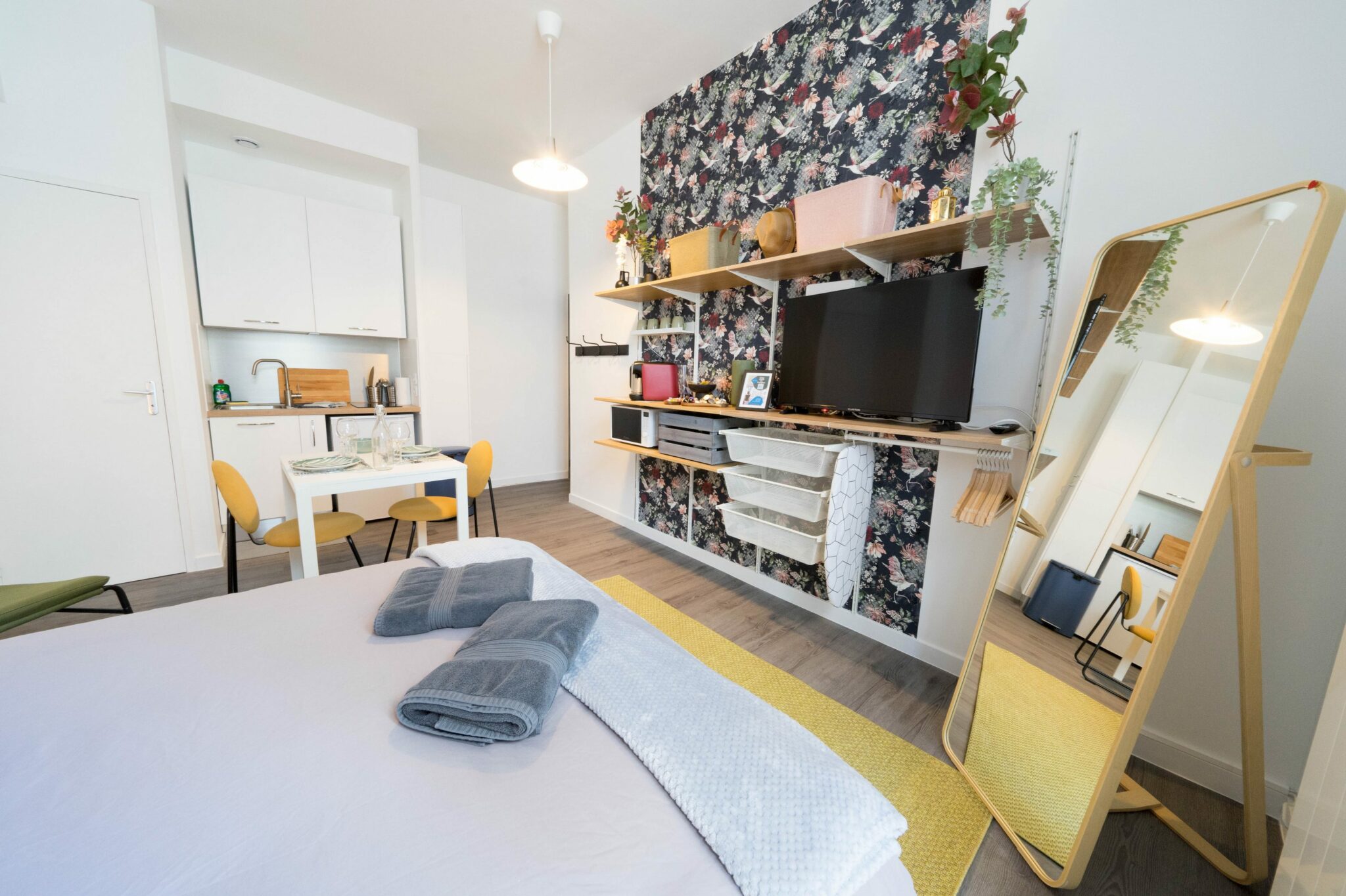 AppartUnique Chez Sauge Location Meublé Vichy-15 w